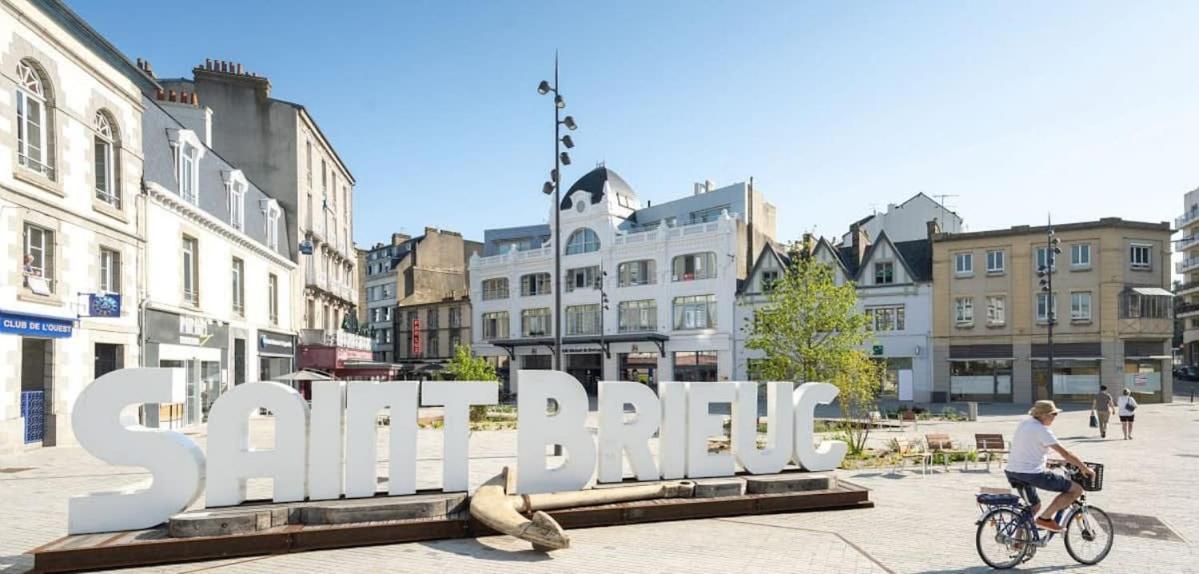 Le Nid Briochin Studio Au Coeur De Saint-Brieuc Exterior photo